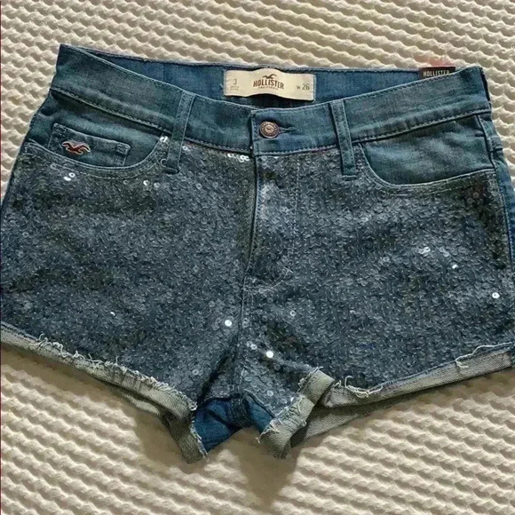 Hollister - Picture 1 of 5